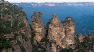 Blue_mountains_-_three_sisters